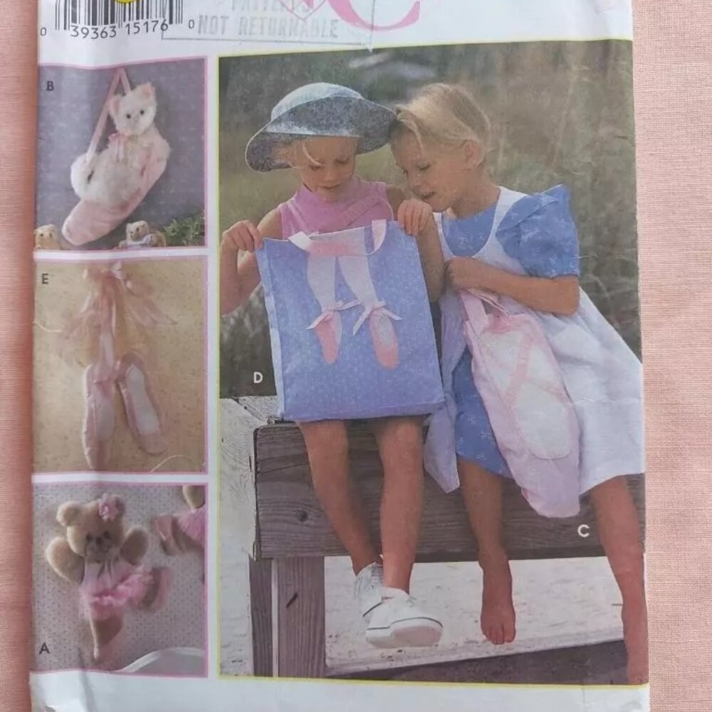 Simplicity 8905 Sewing Pattern Ballet Wall Hangings & Totes